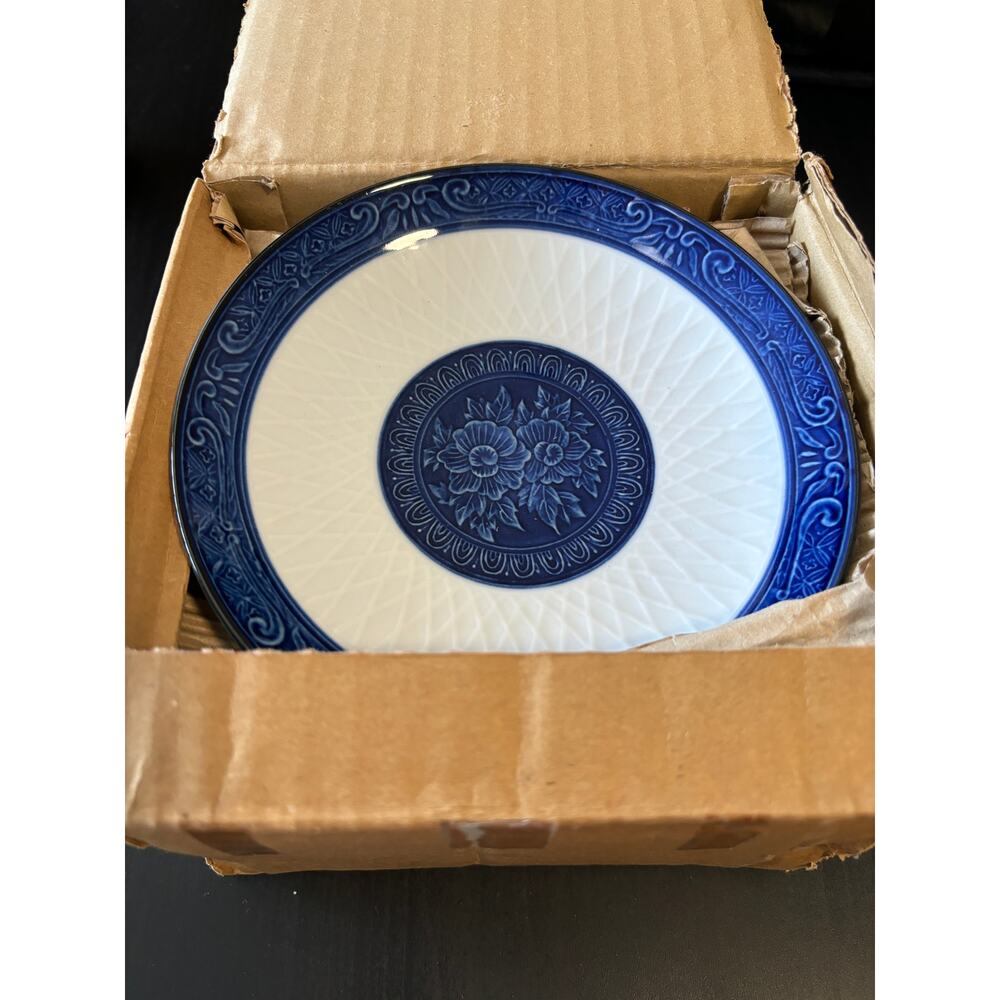 Set Of 5 Vintage Arita Mansen Signed Embossed Cobalt Blue Plates Camelias 7.25"